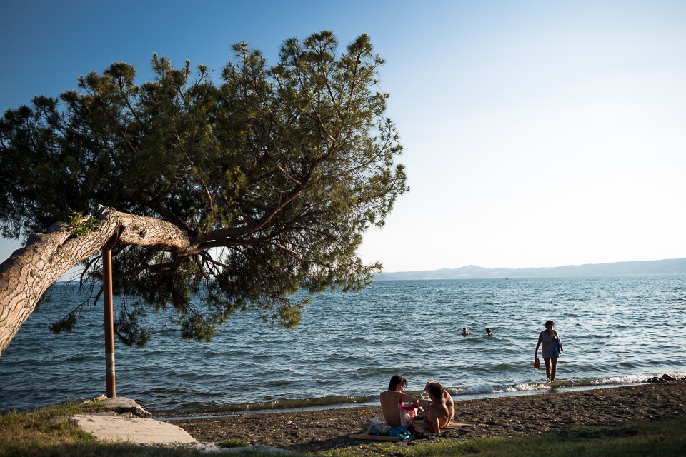 Laura took some nice pictures of Italian families enjoying the shores of Lake Bolsena. 